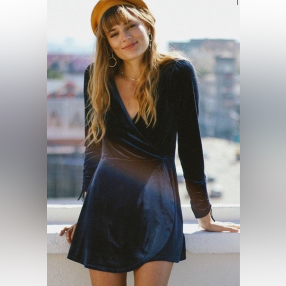Urban Outfitters Velvet Longsleeve Navy Romper
